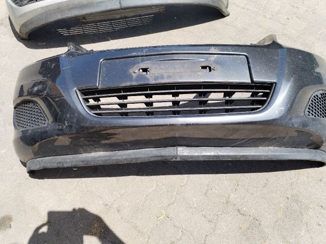 bontott OPEL ZAFIRA B Első Lökhárító (Részeivel)