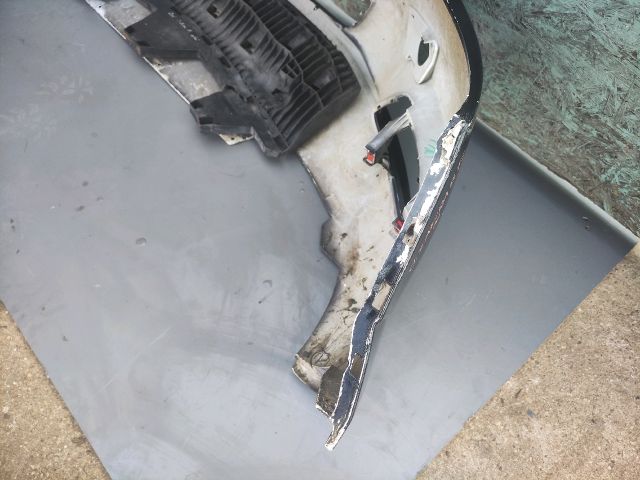 bontott OPEL ZAFIRA B Első Lökhárító (Üresen)