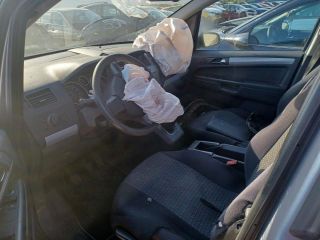 bontott OPEL ZAFIRA B Első Lökhárító (Üresen)