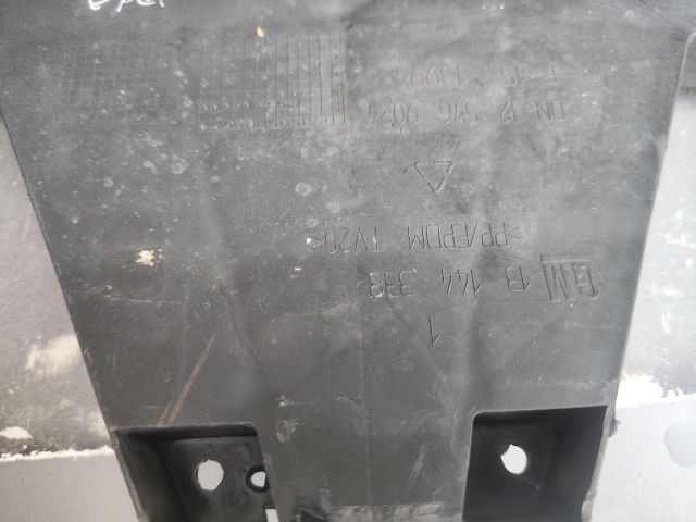 bontott OPEL ZAFIRA B Első Lökhárító (Üresen)