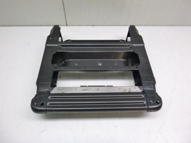 bontott OPEL ZAFIRA B Első Üléstartó Sín