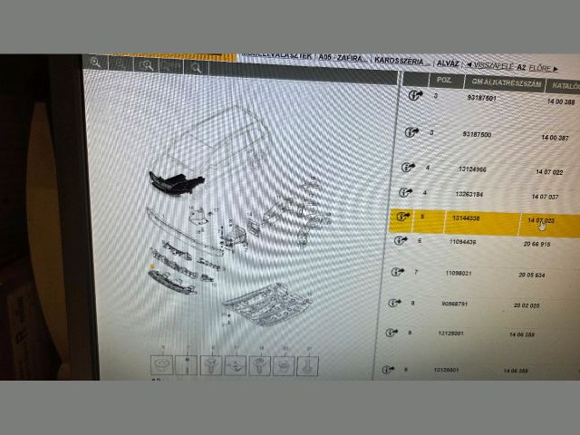 bontott OPEL ZAFIRA B Első Ütközéscsillapító