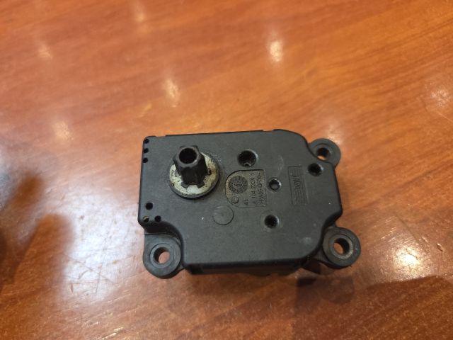 bontott OPEL ZAFIRA B Fűtés Állító Motor