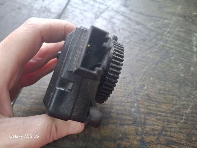 bontott OPEL ZAFIRA B Fűtés Állító Motor