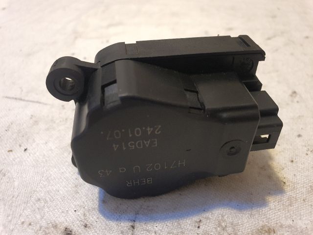 bontott OPEL ZAFIRA B Fűtés Állító Motor