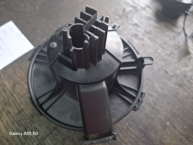 bontott OPEL ZAFIRA B Fűtőmotor (Klímás)