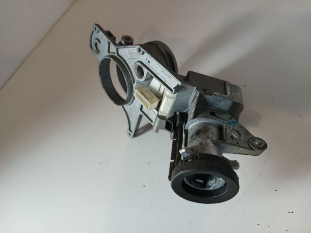 bontott OPEL ZAFIRA B Gyújtáskapcsoló Ház