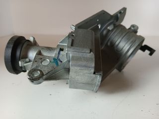 bontott OPEL ZAFIRA B Gyújtáskapcsoló Ház