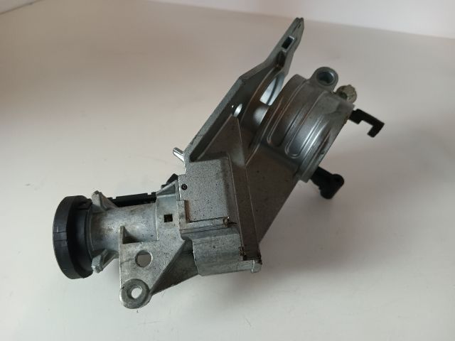 bontott OPEL ZAFIRA B Gyújtáskapcsoló Ház