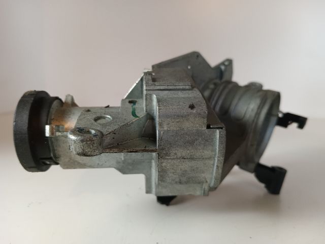 bontott OPEL ZAFIRA B Gyújtáskapcsoló Ház