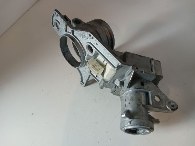 bontott OPEL ZAFIRA B Gyújtáskapcsoló Ház