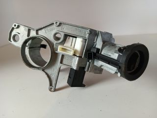 bontott OPEL ZAFIRA B Gyújtáskapcsoló Ház