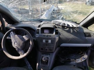 bontott OPEL ZAFIRA B Harmadik sor Bal Ülés