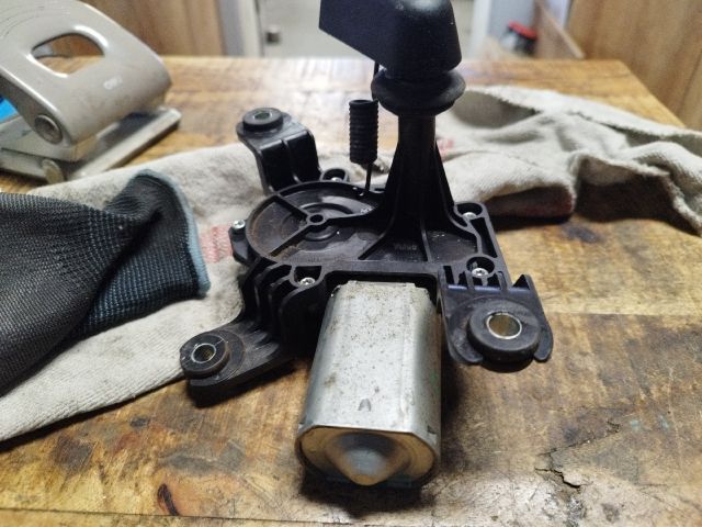 bontott OPEL ZAFIRA B Hátsó Ablaktörlő Motor