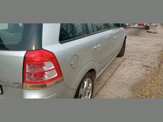 bontott OPEL ZAFIRA B Hátsó Lökhárító Merevítő (Fém)