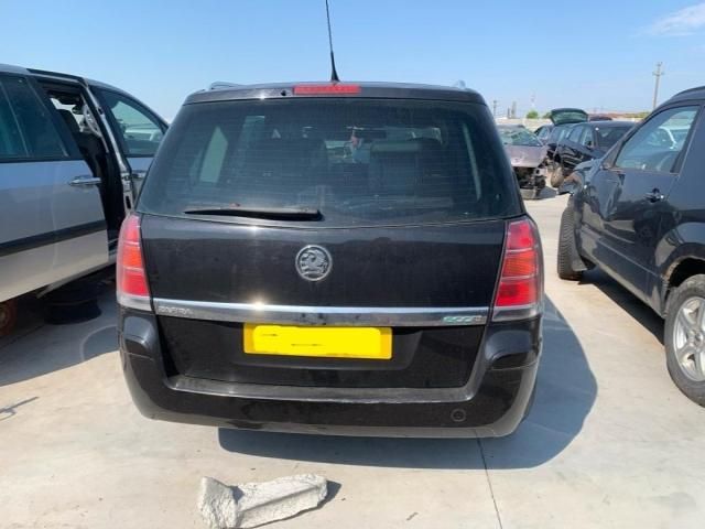 bontott OPEL ZAFIRA B Hátsó Lökhárító Merevítő (Fém)