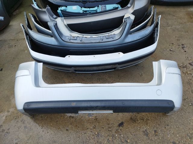 bontott OPEL ZAFIRA B Hátsó Lökhárító (Részeivel)