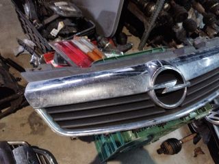 bontott OPEL ZAFIRA B Hűtőrács
