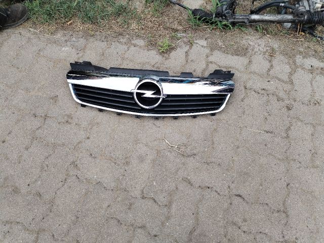 bontott OPEL ZAFIRA B Hűtőrács