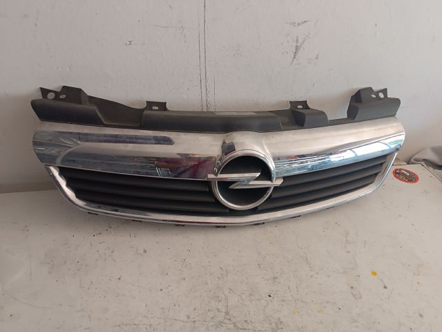 bontott OPEL ZAFIRA B Hűtőrács