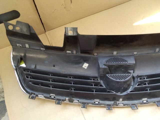 bontott OPEL ZAFIRA B Hűtőrács