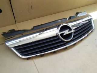bontott OPEL ZAFIRA B Hűtőrács