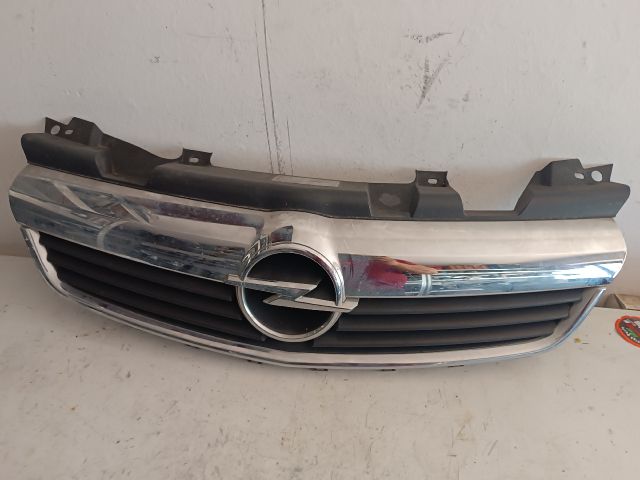 bontott OPEL ZAFIRA B Hűtőrács