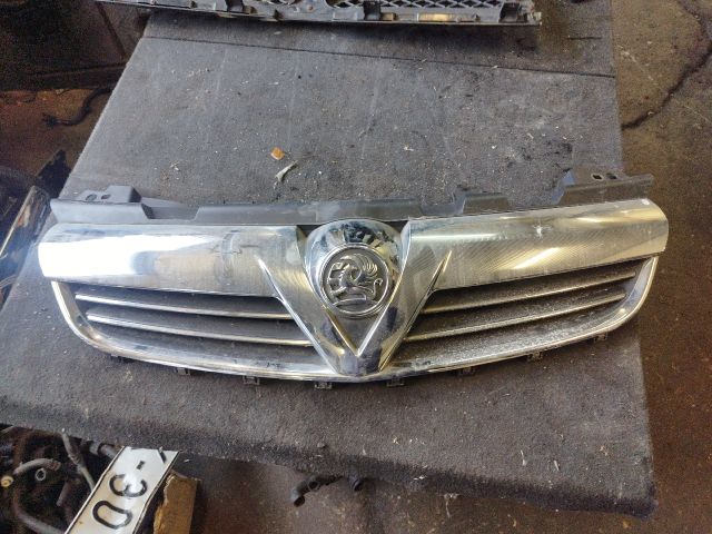 bontott OPEL ZAFIRA B Hűtőrács