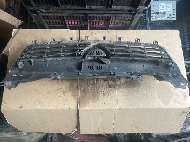 bontott OPEL ZAFIRA B Hűtőrács