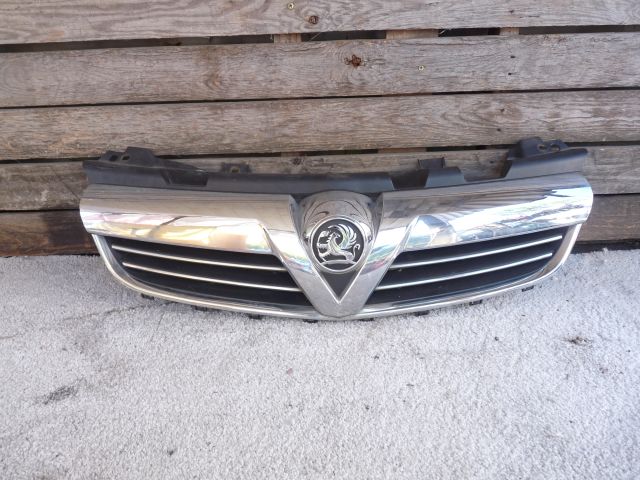 bontott OPEL ZAFIRA B Hűtőrács