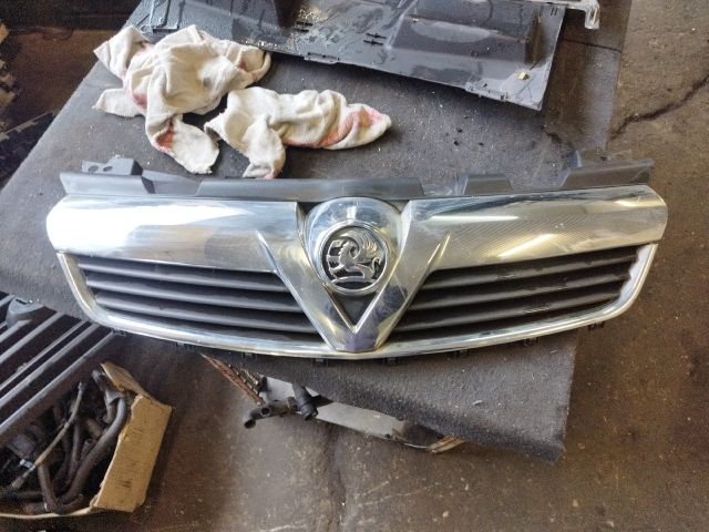 bontott OPEL ZAFIRA B Hűtőrács