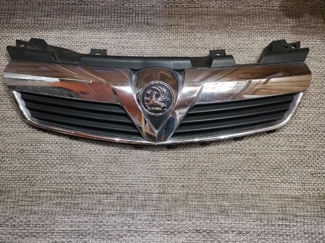 bontott OPEL ZAFIRA B Hűtőrács