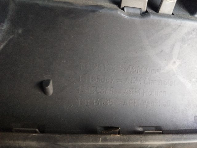 bontott OPEL ZAFIRA B Hűtőrács