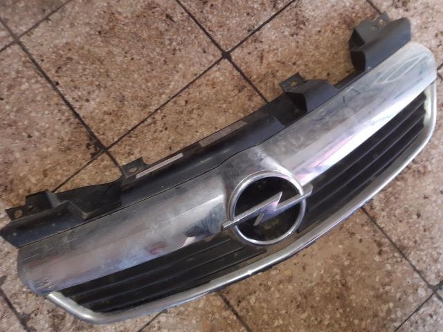 bontott OPEL ZAFIRA B Hűtőrács