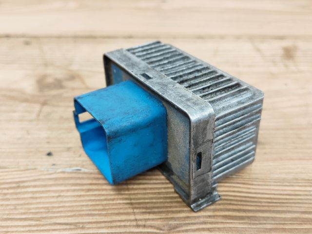 bontott OPEL ZAFIRA B Izzító Relé