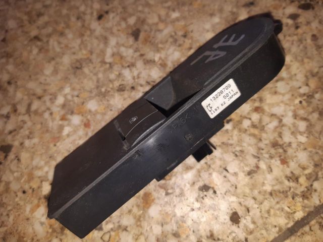 bontott OPEL ZAFIRA B Jobb első Ablakemelő Kapcsoló