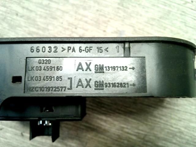 bontott OPEL ZAFIRA B Jobb első Ablakemelő Kapcsoló