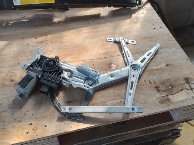 bontott OPEL ZAFIRA B Jobb első Ablakemelő Szerkezet (Elektromos)