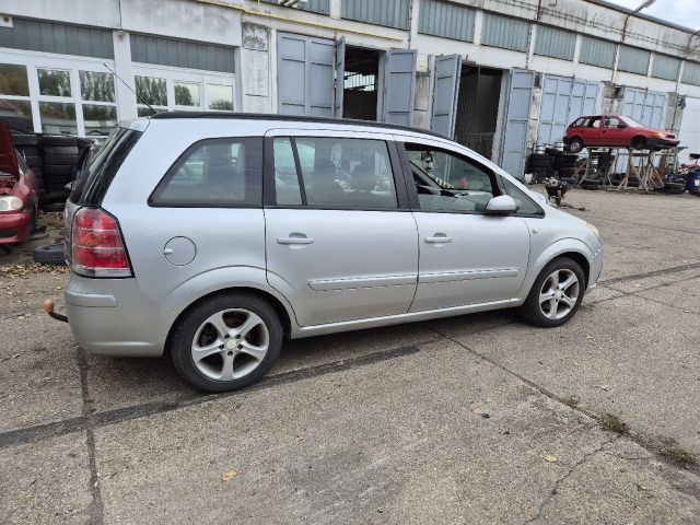 bontott OPEL ZAFIRA B Jobb első Ajtó (Részeivel)