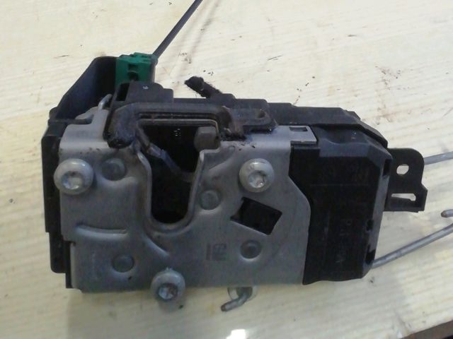 bontott OPEL ZAFIRA B Jobb első Ajtózár