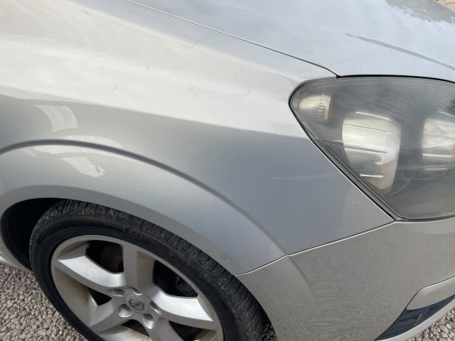 bontott OPEL ZAFIRA B Jobb első Sárvédő