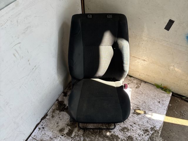 bontott OPEL ZAFIRA B Jobb első Ülés