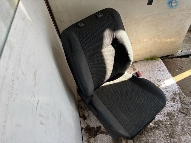 bontott OPEL ZAFIRA B Jobb első Ülés