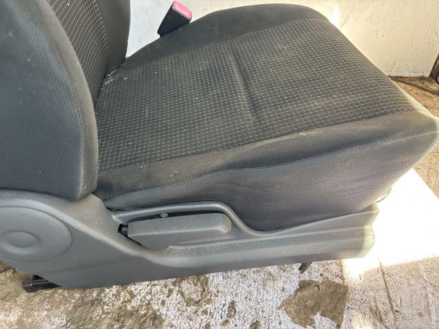 bontott OPEL ZAFIRA B Jobb első Ülés