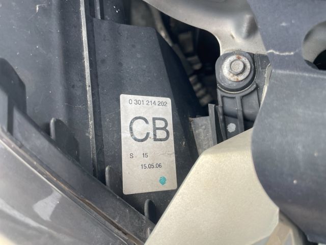 bontott OPEL ZAFIRA B Jobb Fényszóró