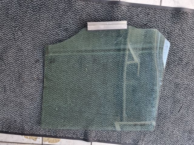 bontott OPEL ZAFIRA B Jobb hátsó Ablak