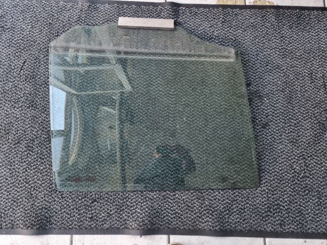 bontott OPEL ZAFIRA B Jobb hátsó Ablak