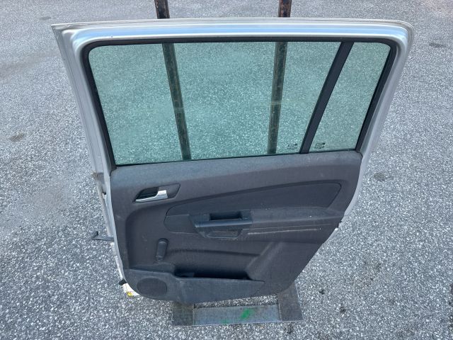 bontott OPEL ZAFIRA B Jobb hátsó Ajtó (Részeivel)