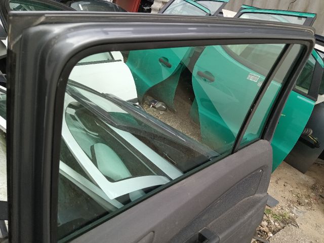bontott OPEL ZAFIRA B Jobb hátsó Ajtó (Részeivel)