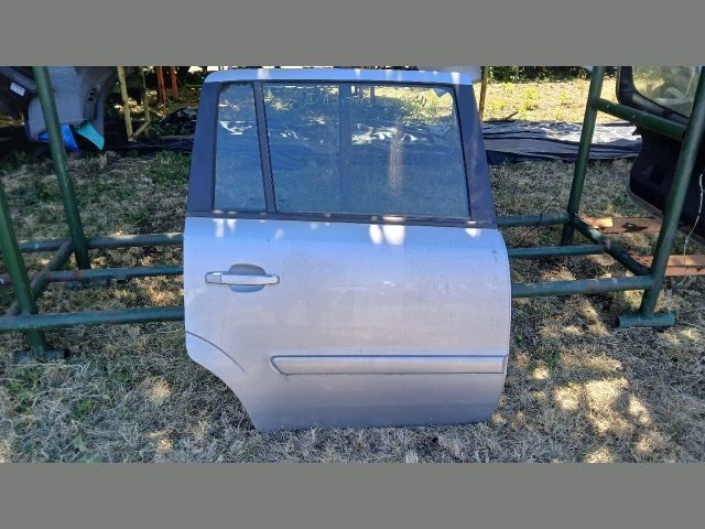 bontott OPEL ZAFIRA B Jobb hátsó Ajtó (Részeivel)